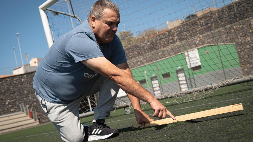 La concejala de Deportes culpa al club que gestiona el campo de Barranco Grande del mal estado de las instalaciones