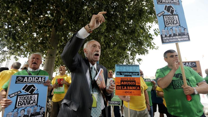 Manuel Pardos, en una protesta en València