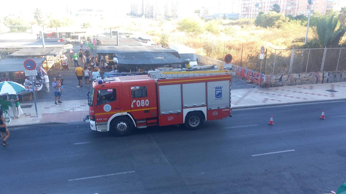 Presencia de bomberos esta mañana en el entorno de los terrenos de Repsol.