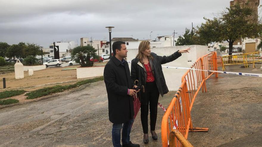 Montero y Villajos, frente a las cuevas