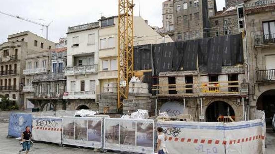 Obras en la futura sede de la Universidad, ayer.  // Alba Villar