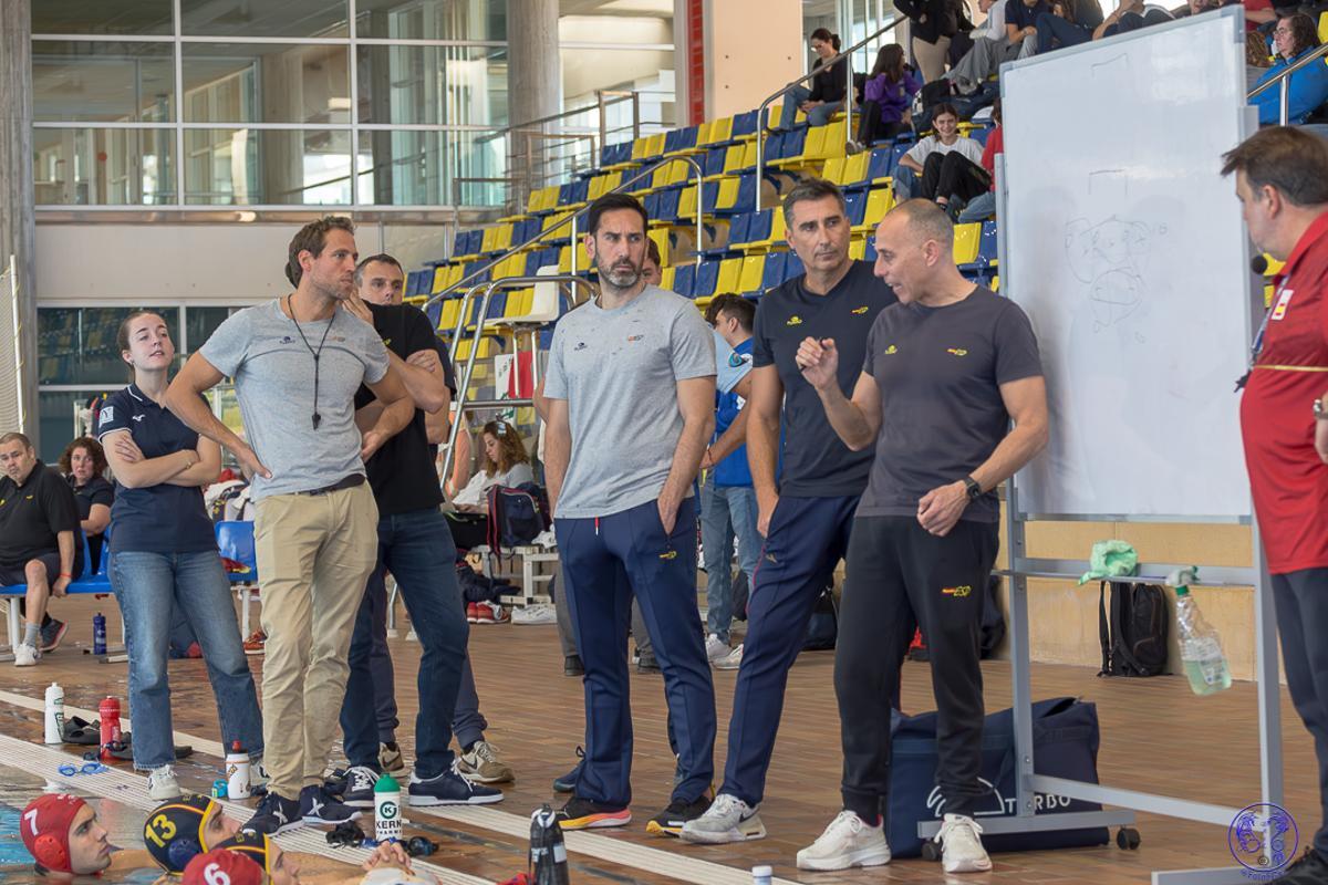 Entrenamiento de la selección española de waterpolo en Mallorca