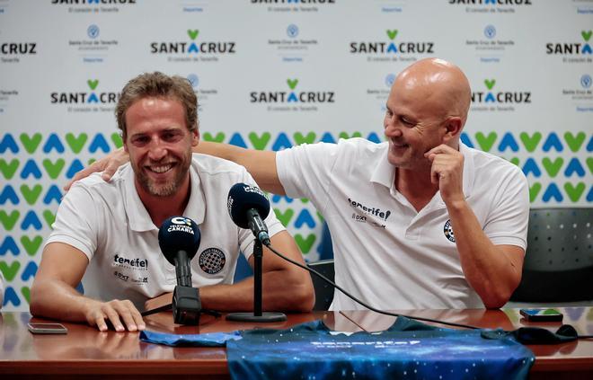 Despedida a Albert Español, entrenador del Echeyde waterpolo