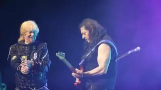 El grupo Medina Azahara se despide de Asturias con un concierto en la Universidad Laboral de Gijón