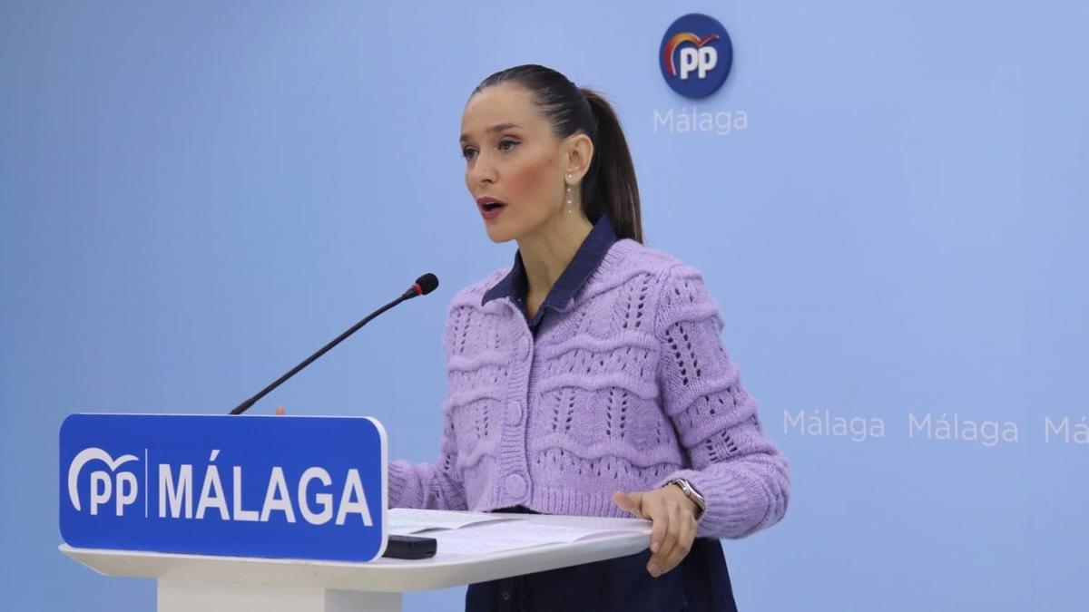 La portavoz del PP de Málaga, Elisa Pérez de Siles, en rueda de prensa