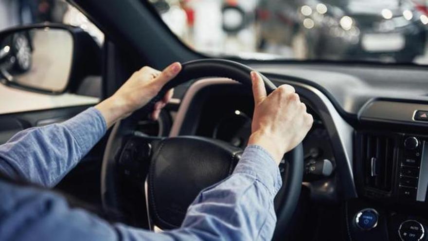 Los 8 fallos al volante que más estresan a los conductores españoles