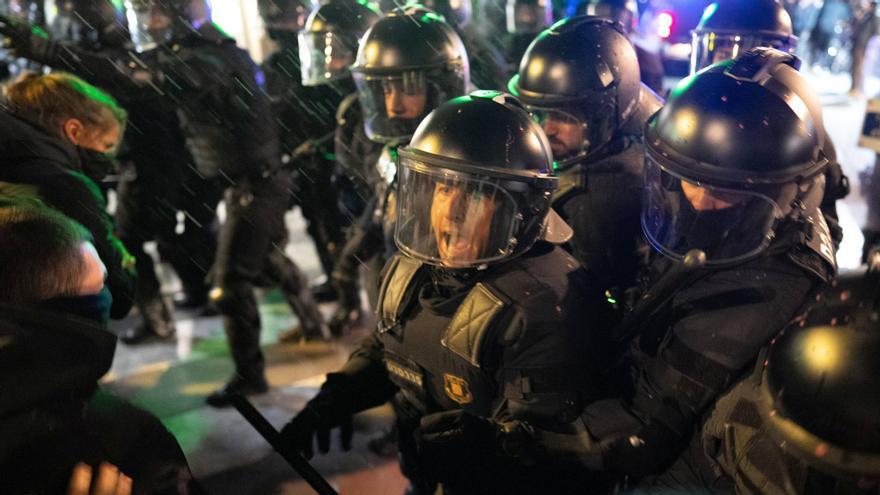 Altercados en la manifestación contra el desalojo de la Antiga Massana