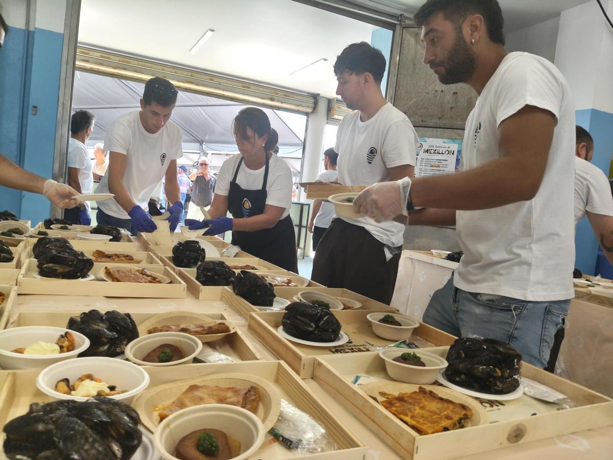 El equipo de cocina estaba formado por 42 personas.