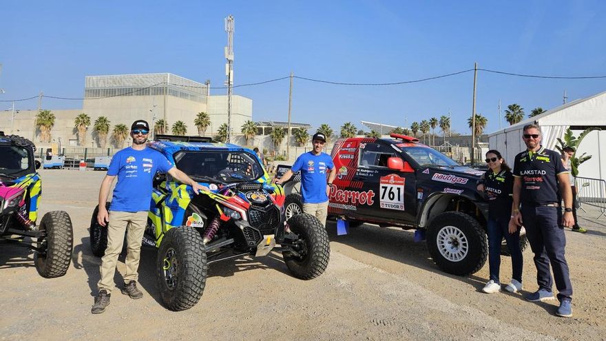 Dos tripulaciones ibicencas ponen rumbo al Rally Dakar
