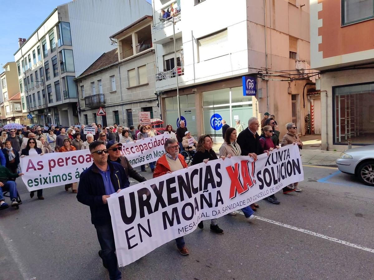 Multitudinaria manifestación en Moaña por urgencias en el centro de salud