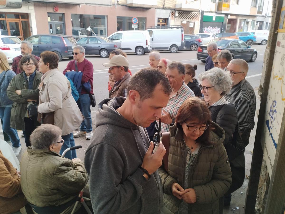 Grado estrena la "Ruta del Agua" con una afluencia masiva a la visita guiada, en imágenes