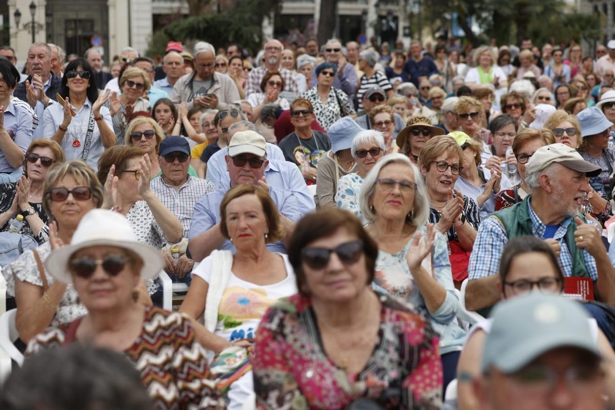 València se rinde a los pies de Nino Bravo