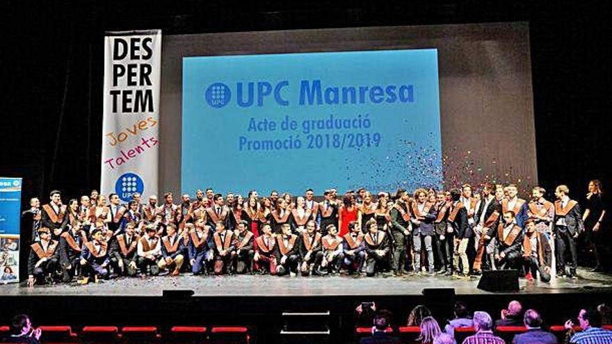 La UPC Manresa gradua 113 alumnes en una festa organitzada al Kursaal