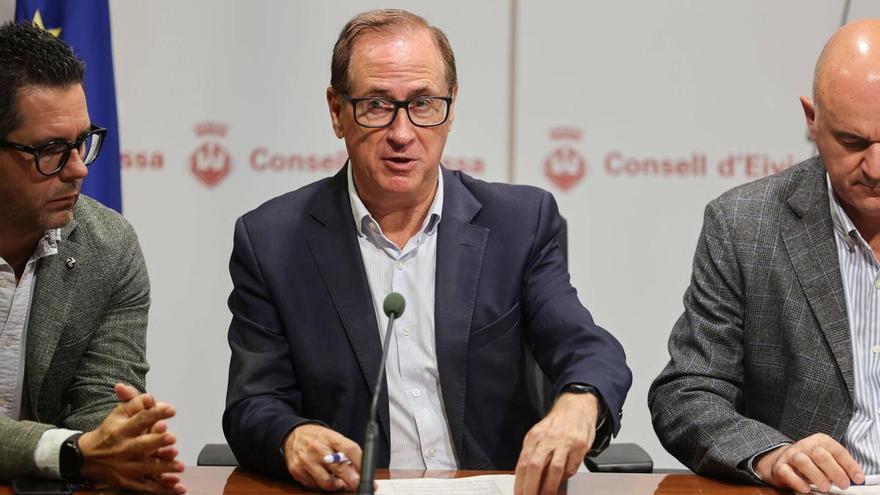 PP y Vox impiden la comparecencia de Lafuente en el Parlament para justificar limitación de los informes de recursos hídricos en proyectos urbanísticos