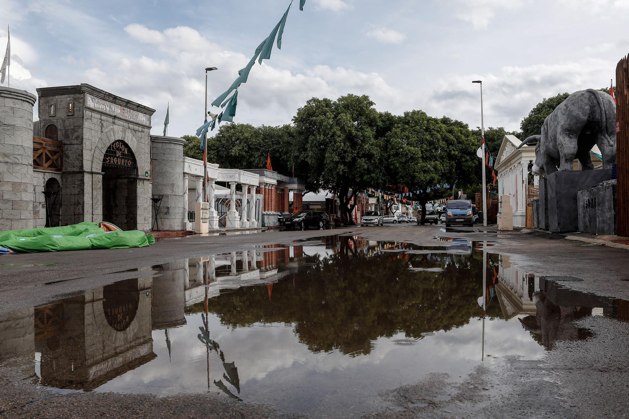 Así han dejado las fuertes lluvias el campamento festero de Cartagena