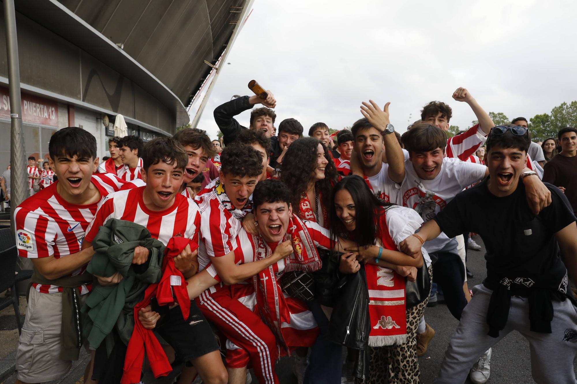 EN IMÁGENES: Gijón vibra con la clasificación del Sporting al play-off