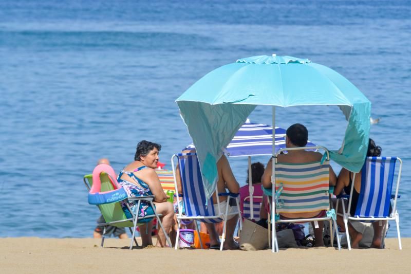 Turistas en Las Canteras