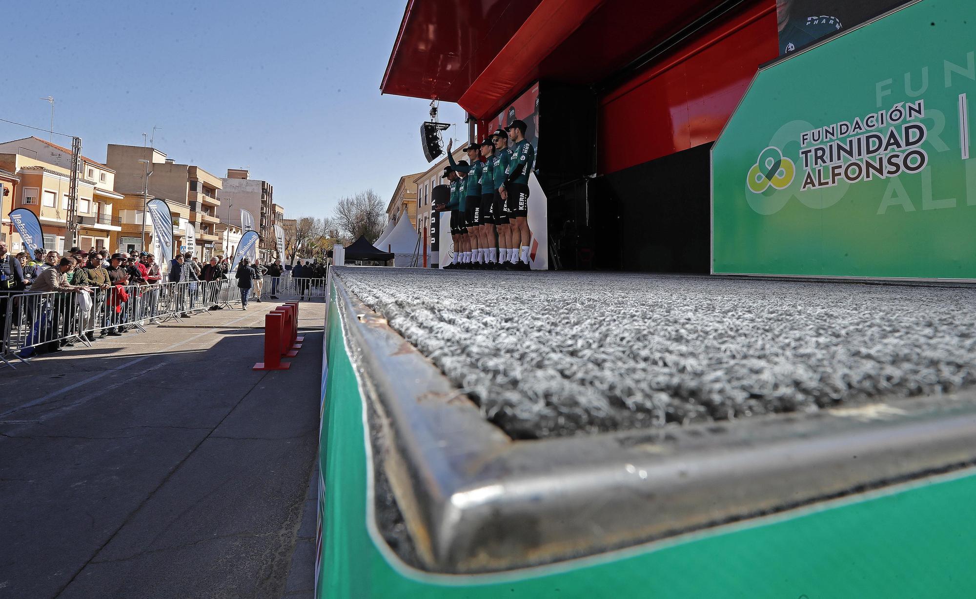 Salida de la Volta Ciclista a la Comunitat Valenciana desde Bétera