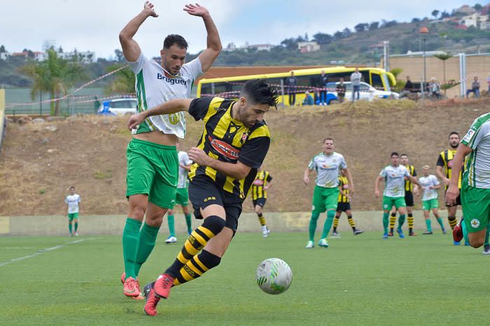 Futbol. Partido entre Villa Santa Brígida y ...