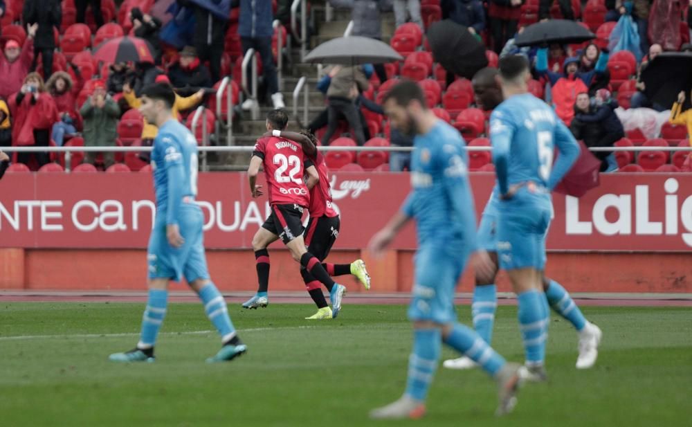 Un Mallorca desatado golea al Valencia