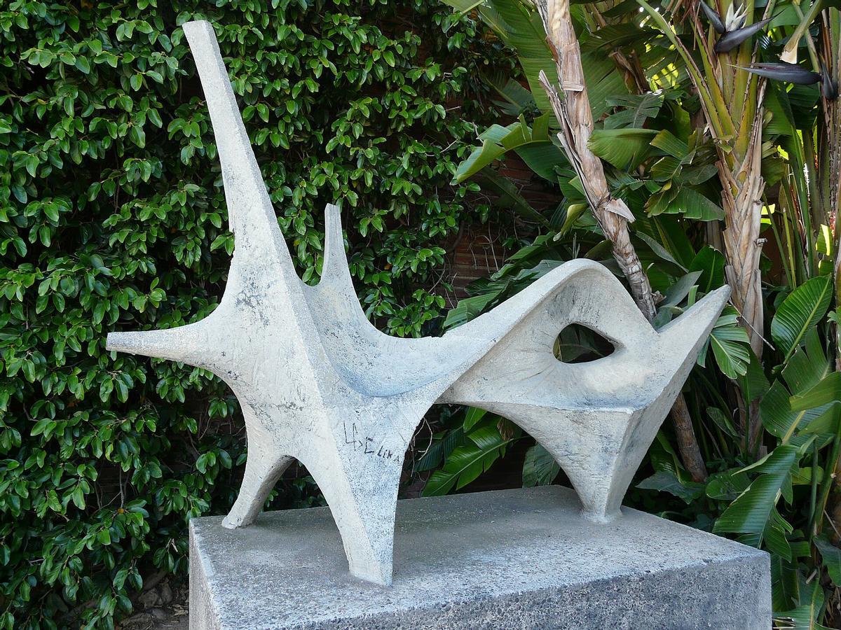 Escultura 'Forma 212', primera escultura abstracta urbana de España