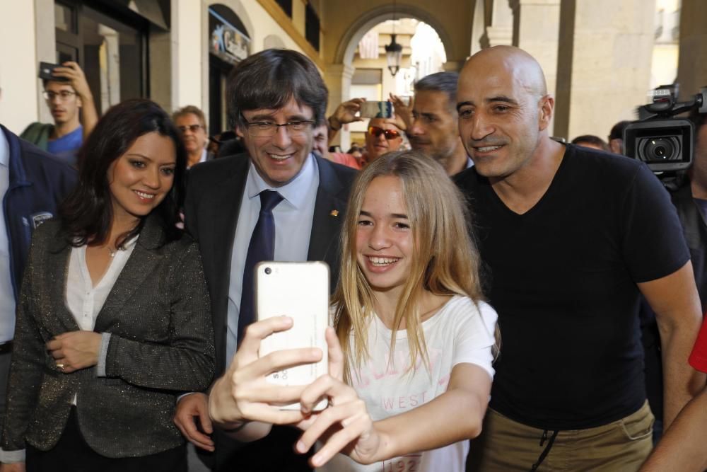 Bany de masses de Puigdemont a Girona