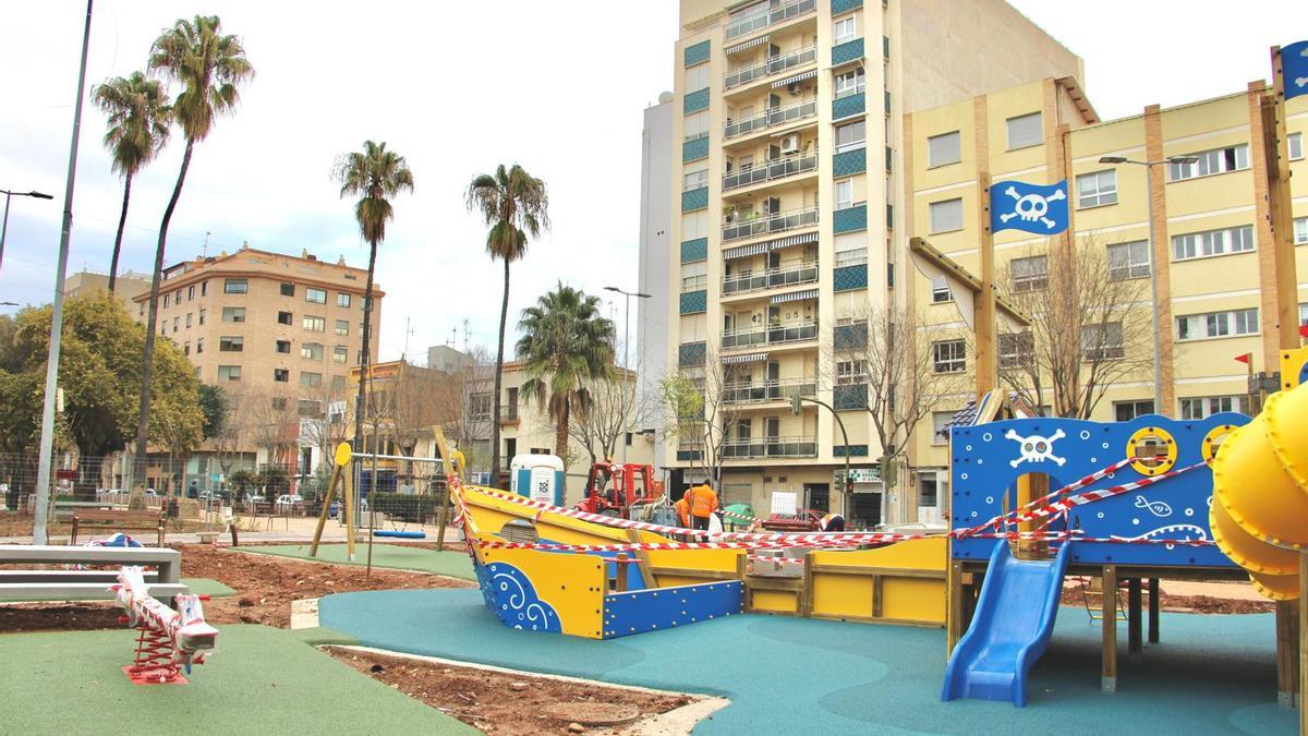 La plaza Forn del Pla contará con una nueva zona de juegos infantiles.