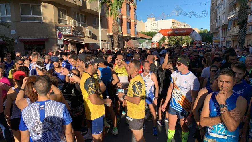 Encuentro de deportistas en El Altet durante la séptima carrera popular de la pedanía este fin de semana