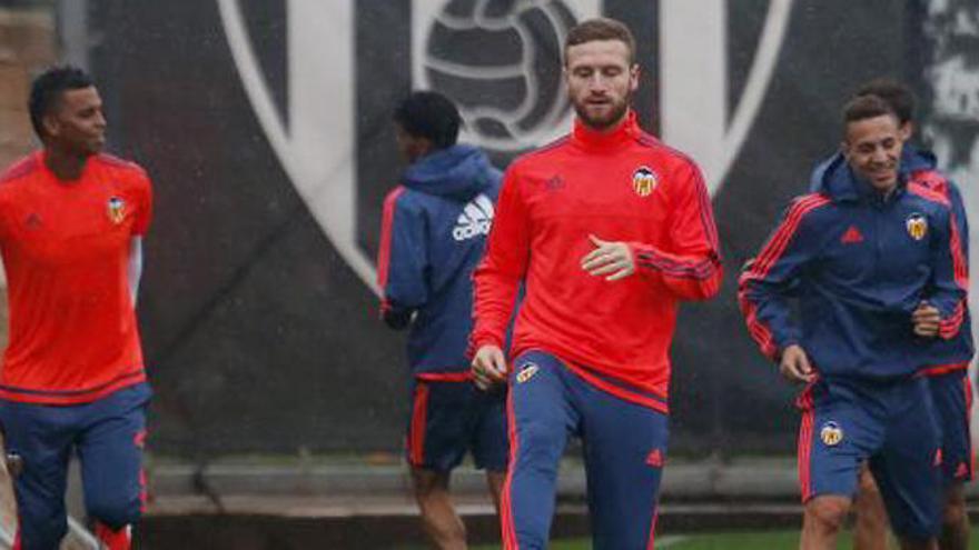 Mustafi vuelve a Patwerna tras pasar por su selección.