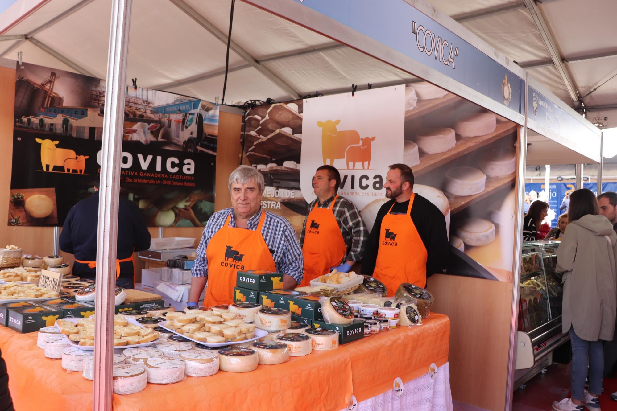 Primera jornada de la Feria Nacional del Queso de Trujillo