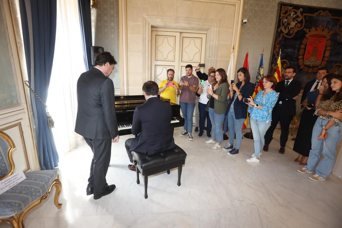 Las fotos de la "cumbre histórica" de los alcaldes de Alicante y Elche