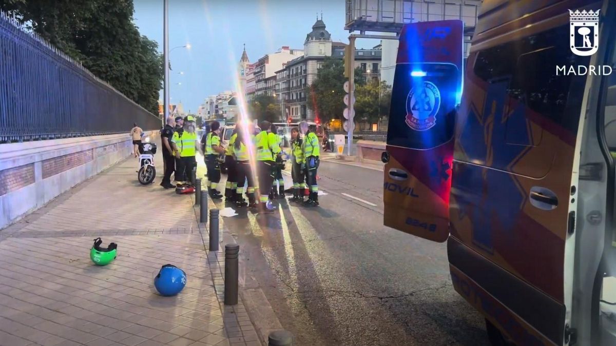 Samur Protección Civil atiende a un hombre tras haber sido atropellado por un motorista que se ha dado a la fuga.