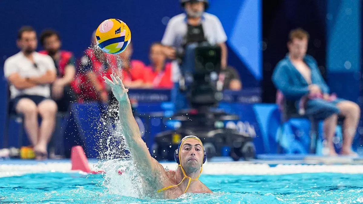 España arrolla a Montenegro (14-5) y se enfrentará a Grecia en semifinales