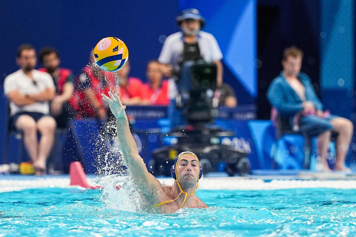 Bernat Sanahuja con la selección española masculina de waterpolo