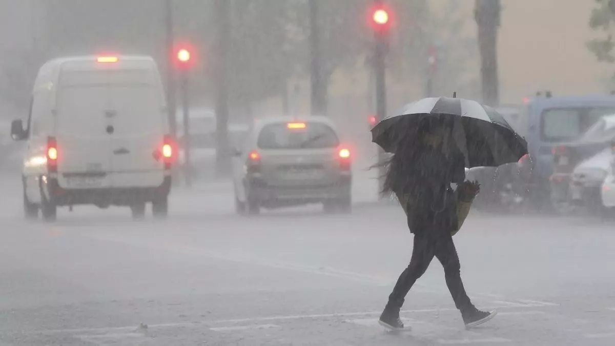 Una vaguada polar provoca un giro del tiempo en Valencia: Llegan tormentas y lluvias intensas
