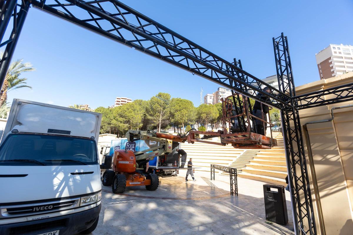 Así es el montaje de la zona "gastro" del Benidorm Fest y los exteriores del Palau