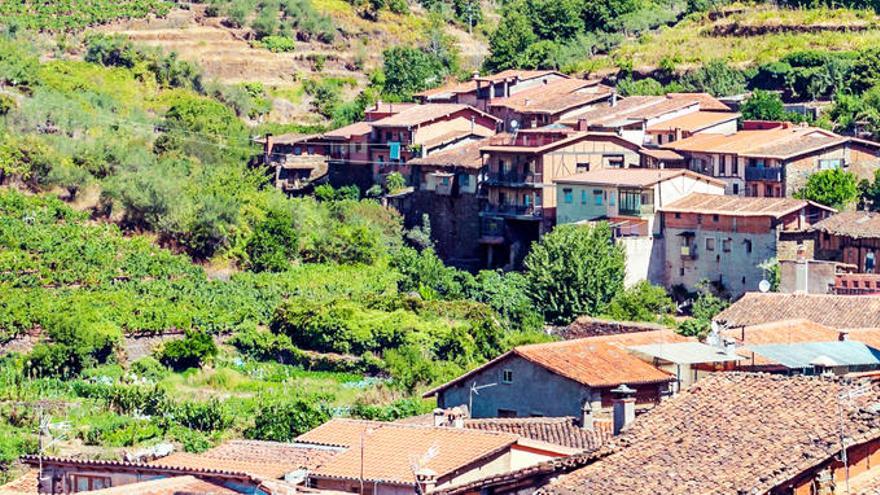 Vista del pueblo de Robledillo de Gata.