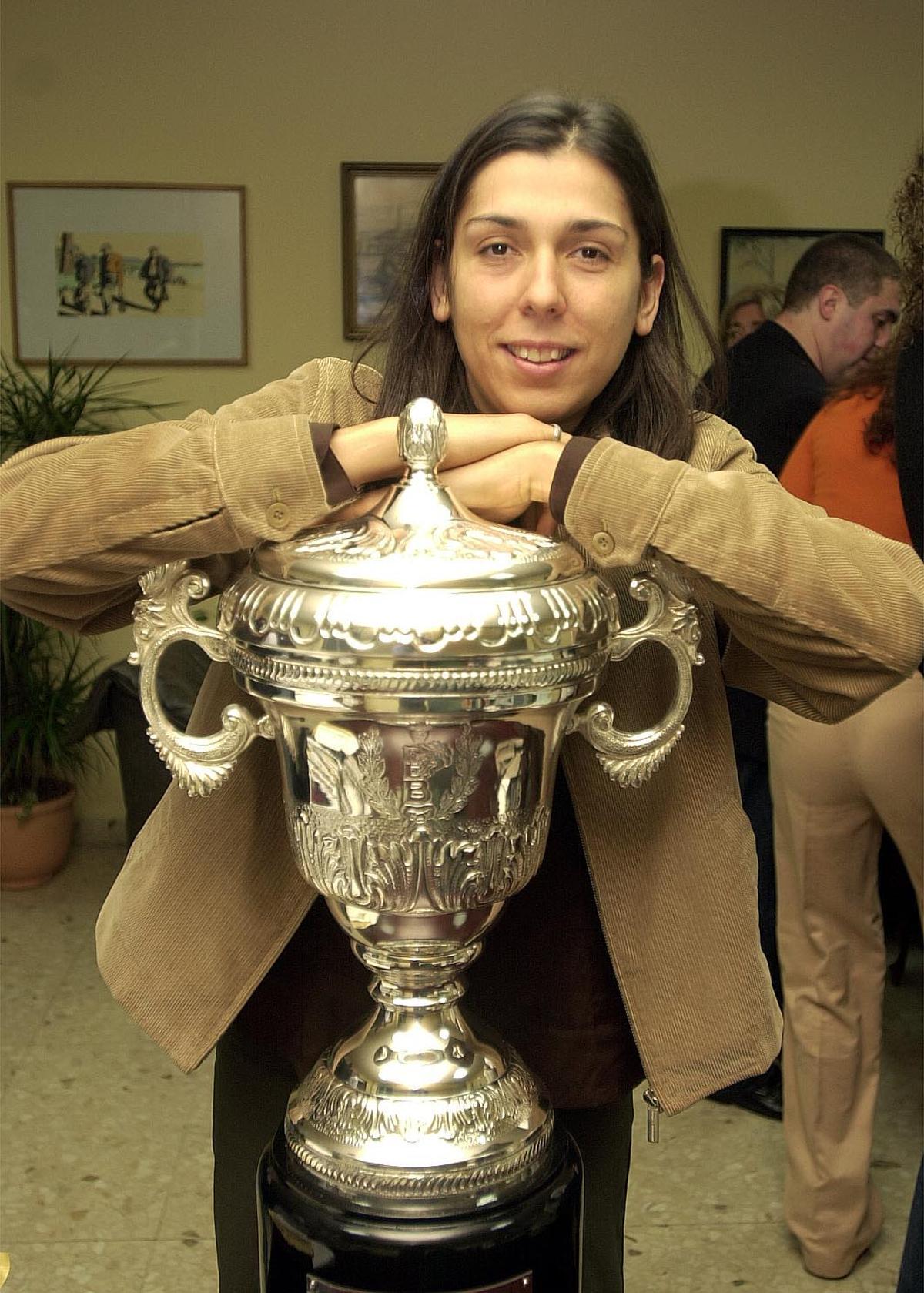 Con el título de Liga de 2000.