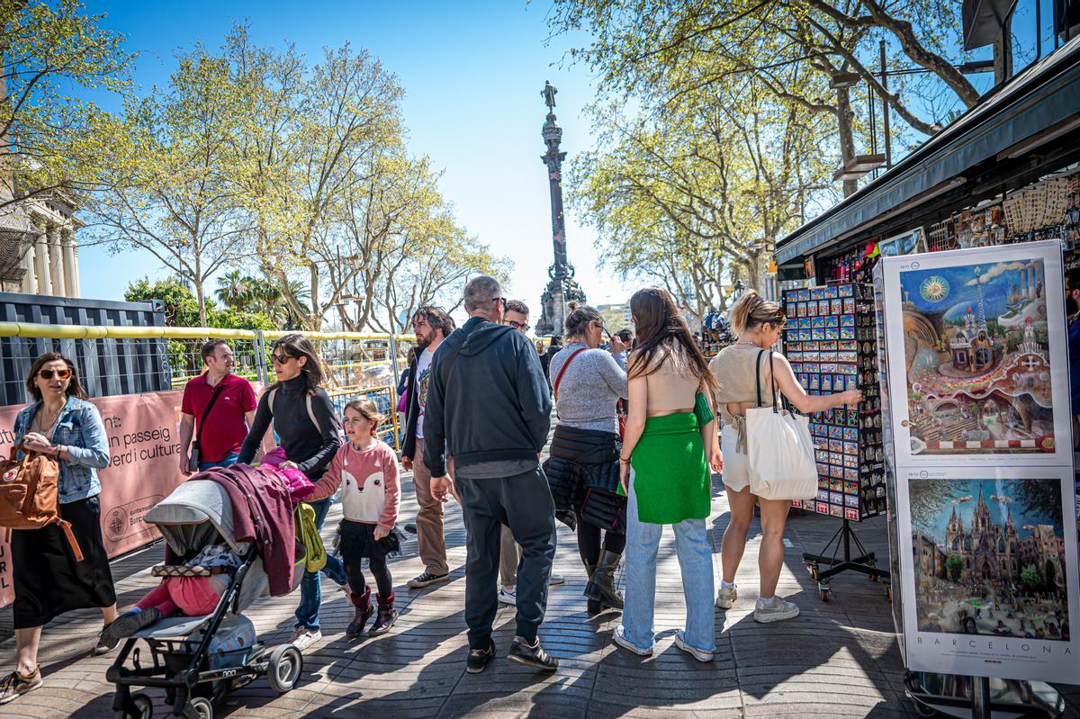 Los turistas inundan Barcelona en Semana Santa