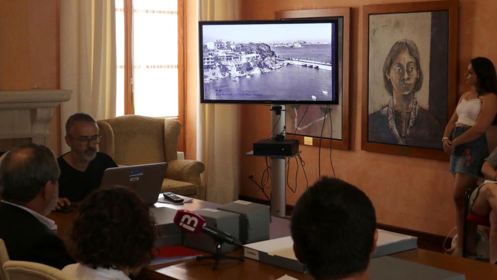 La UIB digitaliza 5.000 postales del 'boom' turístico en Baleares del Fondo Vicenç Rotger i Buïls