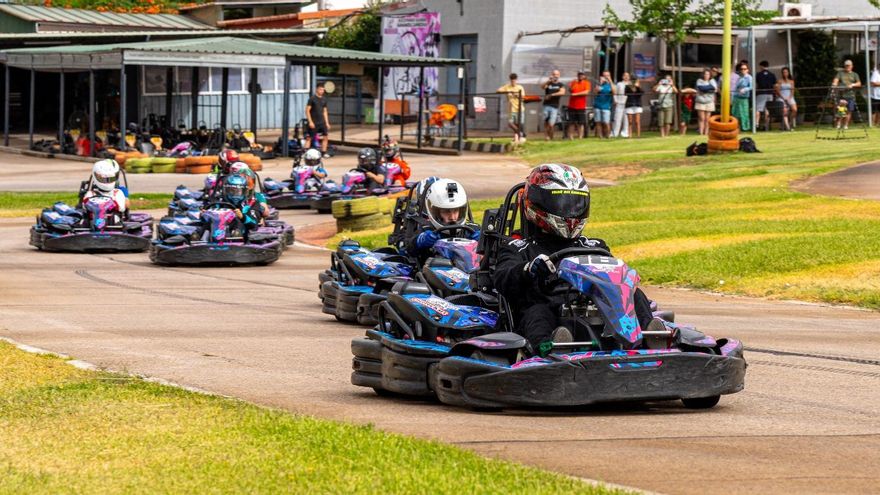 Los pilotos en un momento de la prueba.