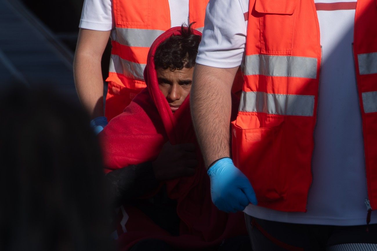 La odisea de Ayoub: ocho días en el Atlántico sobre un neumático de camión