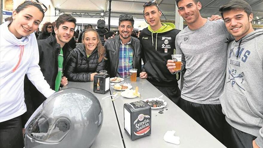 Atletismo y ocio son compatibles para los jóvenes del Playas