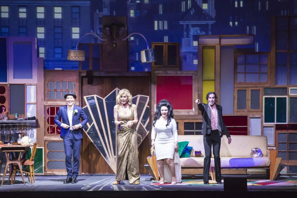 Alaska, Mario Vaquerizo, Bibiana Fernández y Manuel Bandera en el Auditorium con 'El amor sigue en el aire'