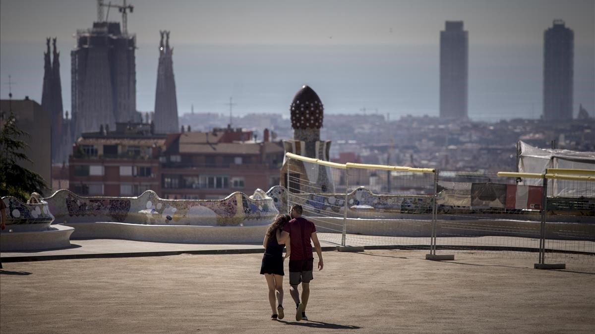 Sin turistas, el Park Güell se ha convertido, de nuevo,  en un espacio para los barceloneses. 