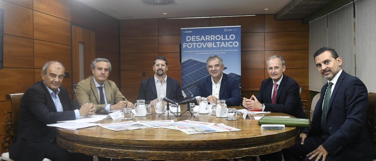 A la Región le sobra luz para la fotovoltaica y le &quot;faltan cables&quot;