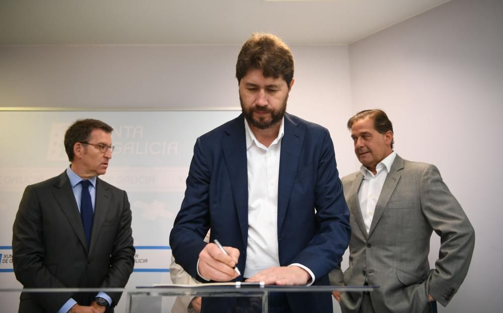 La empresa firma un protocolo que obliga al Concello de Arteixo a formalizar el contrato de suministro de agua en un plazo de seis meses.