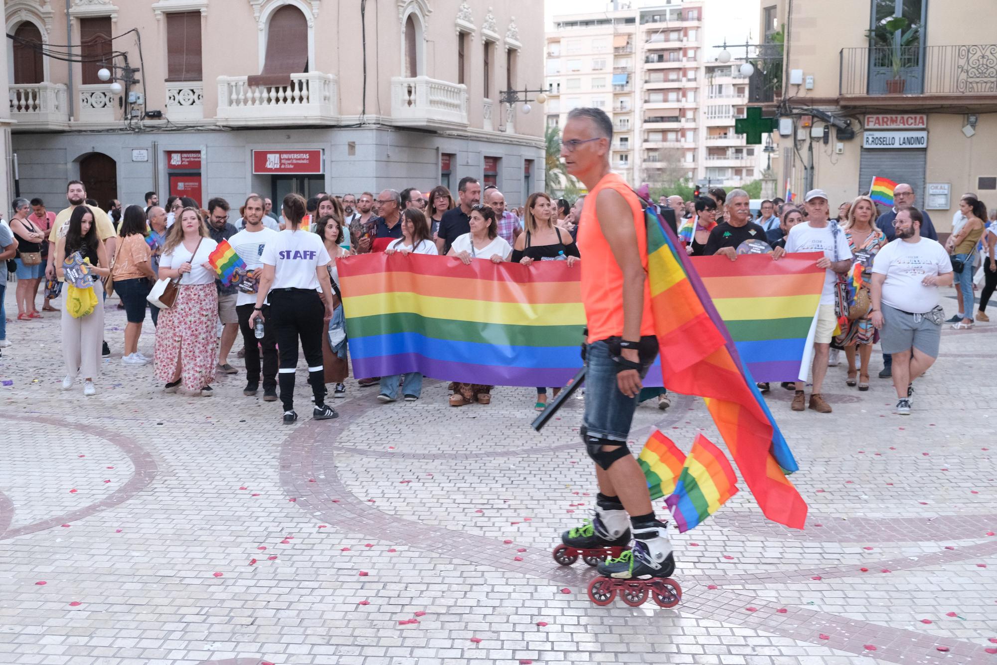 Así ha sido la manifestación del Orgullo en Elche