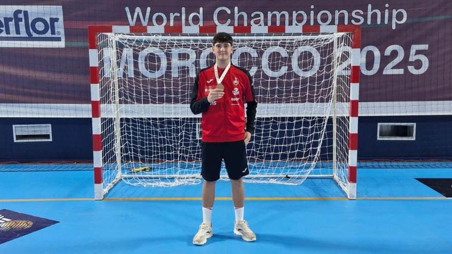 Pablo Sánchez logra el bronce con España en el primer Mundial juvenil de la historia