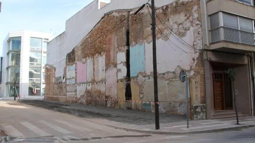 Derriban un inmueble declarado en ruinas en Torreblanca